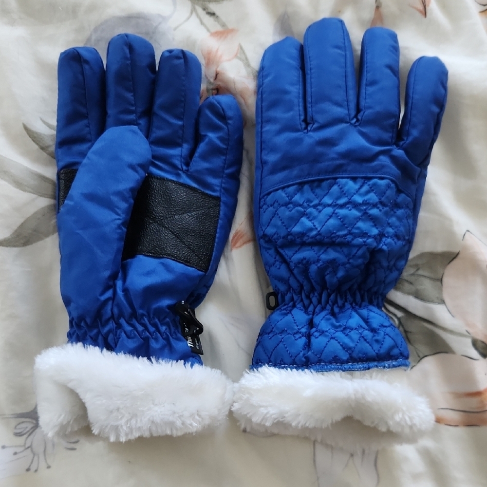 3M Thinsulate Blue Winter Gloves with White Trim